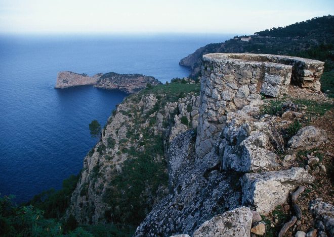 Baleares se queda sin agua y ya responsabilizan al turismo de ello: el salvavidas vuelven a ser las desaladoras